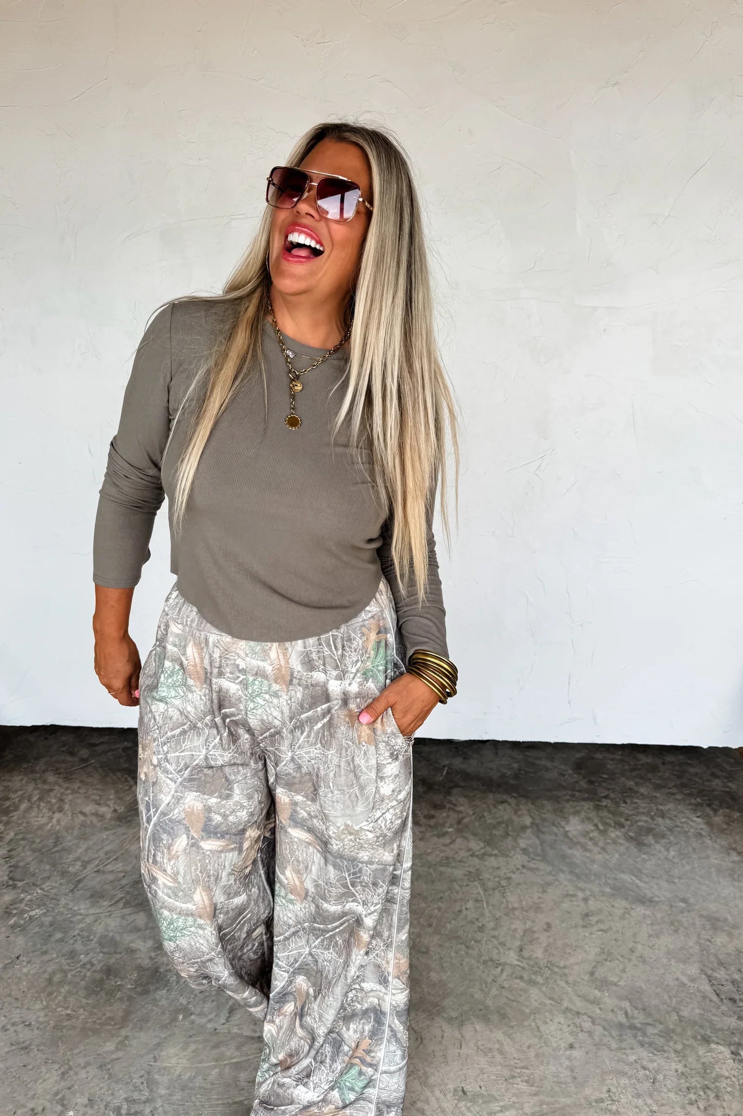 PREORDER: Elena Curve Hem Ribbed Top